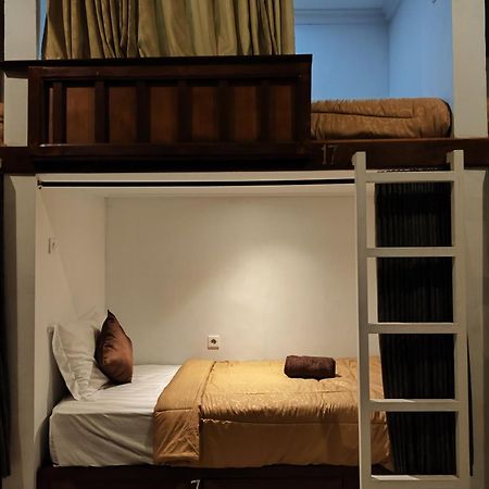 Ega S Hostel Batununggul Εξωτερικό φωτογραφία