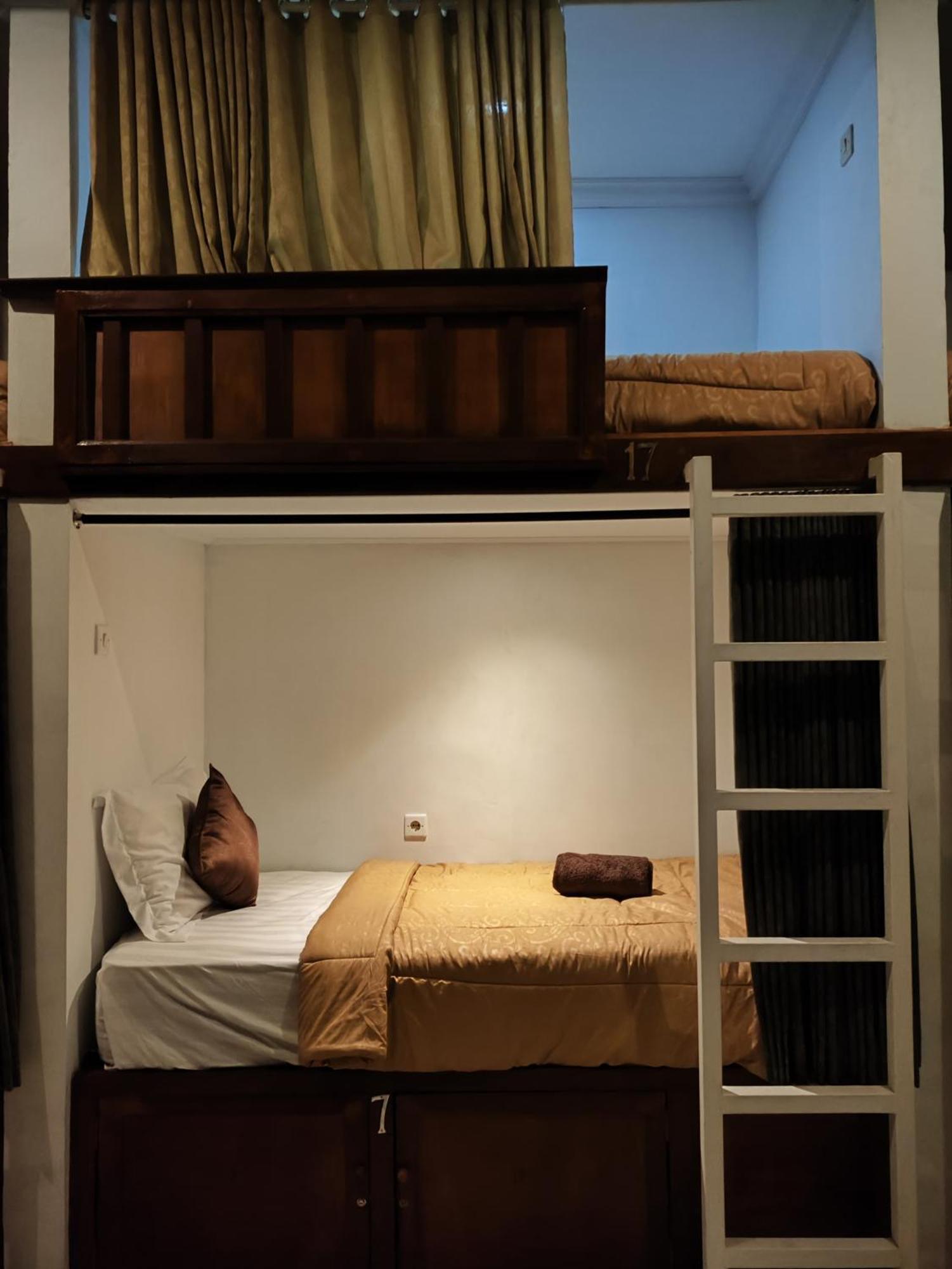 Ega S Hostel Batununggul Εξωτερικό φωτογραφία