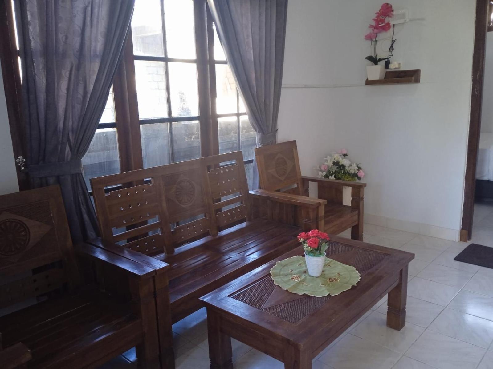 Ega S Hostel Batununggul Εξωτερικό φωτογραφία