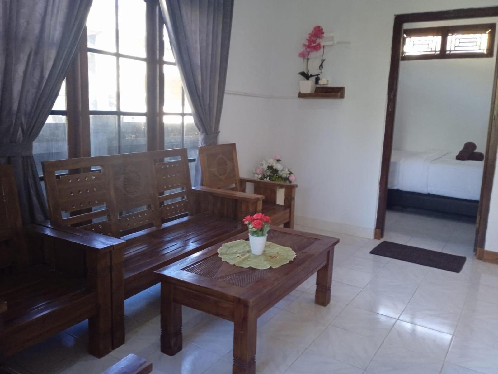 Ega S Hostel Batununggul Εξωτερικό φωτογραφία