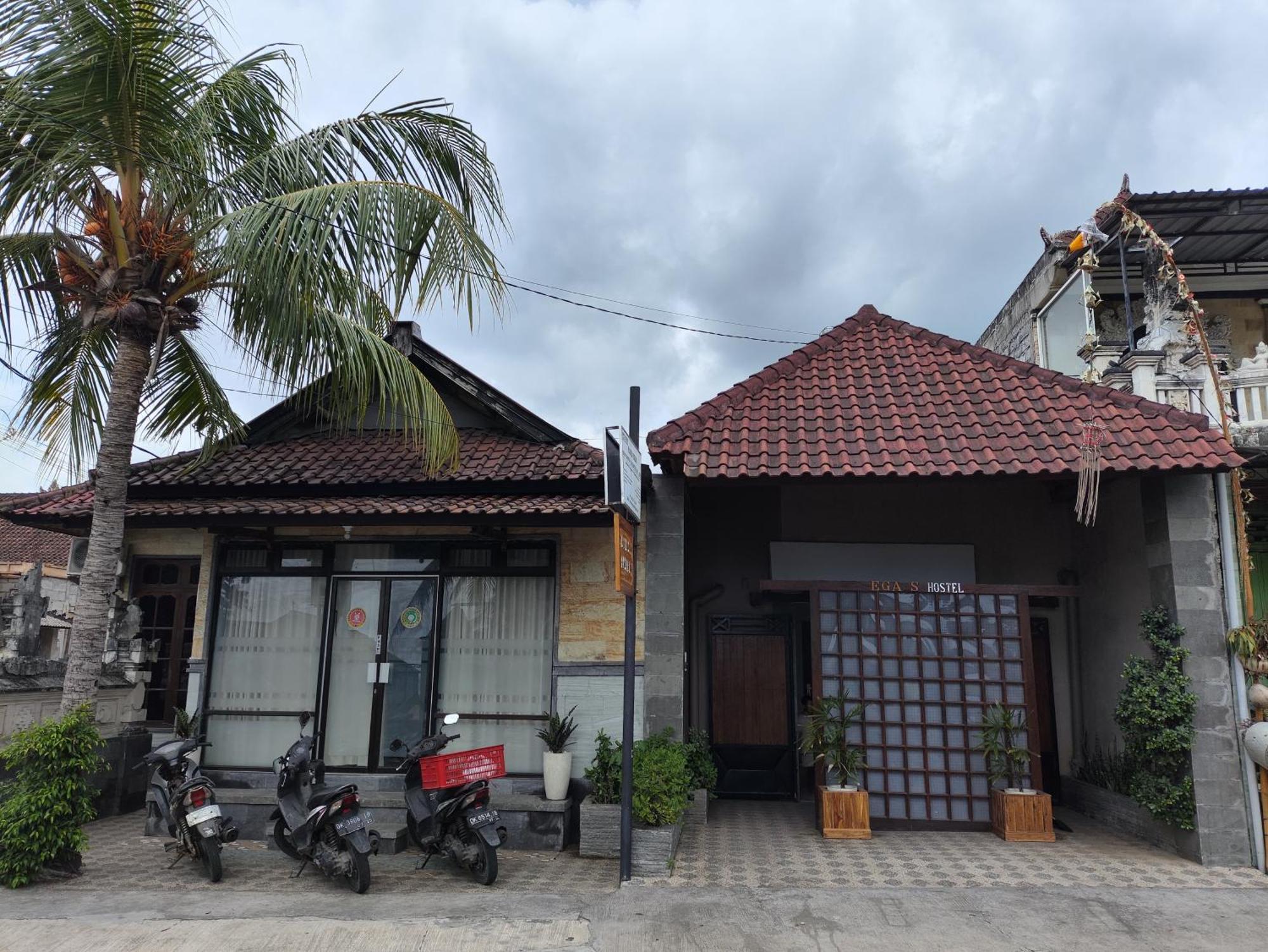 Ega S Hostel Batununggul Εξωτερικό φωτογραφία