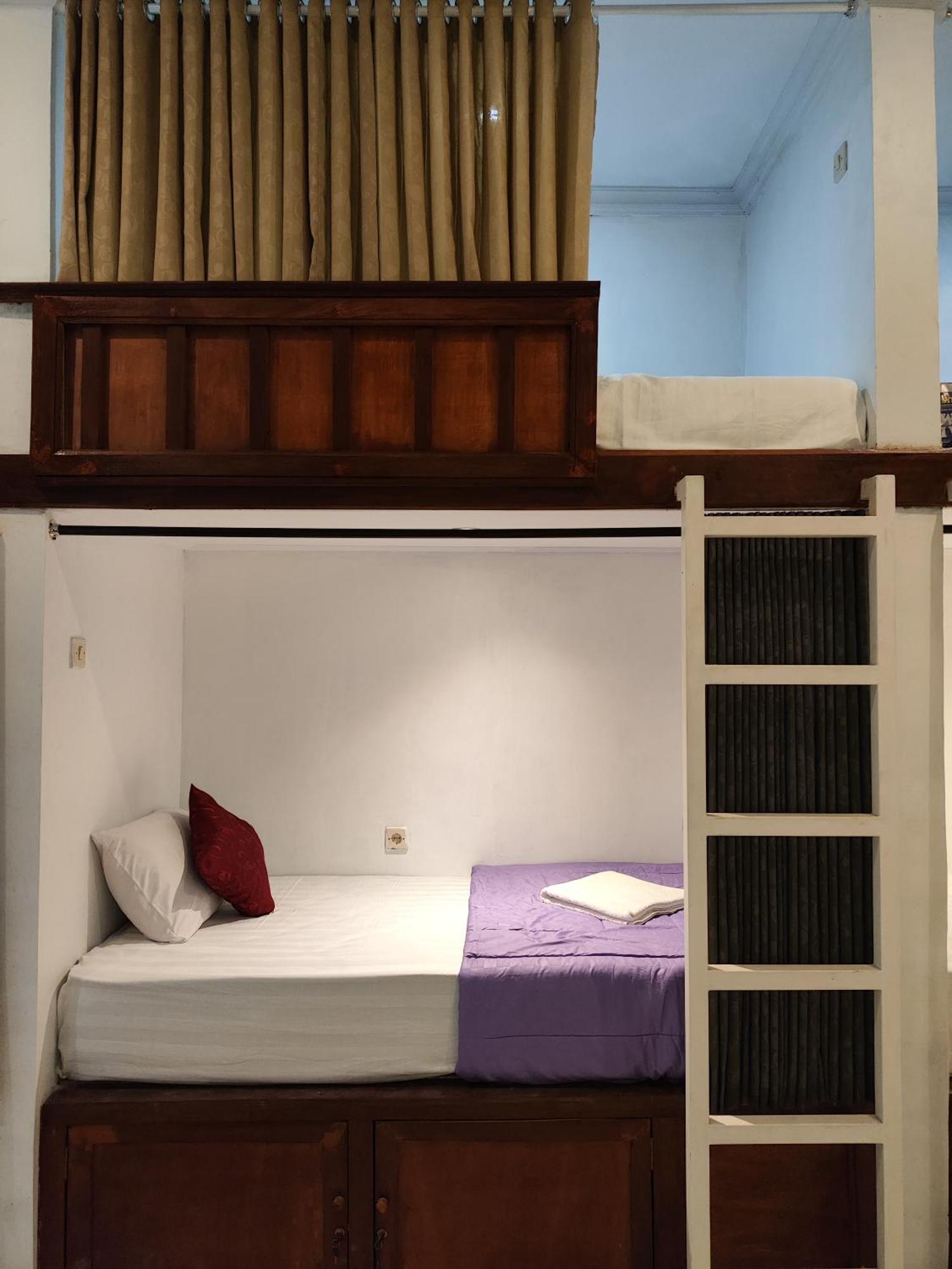 Ega S Hostel Batununggul Εξωτερικό φωτογραφία
